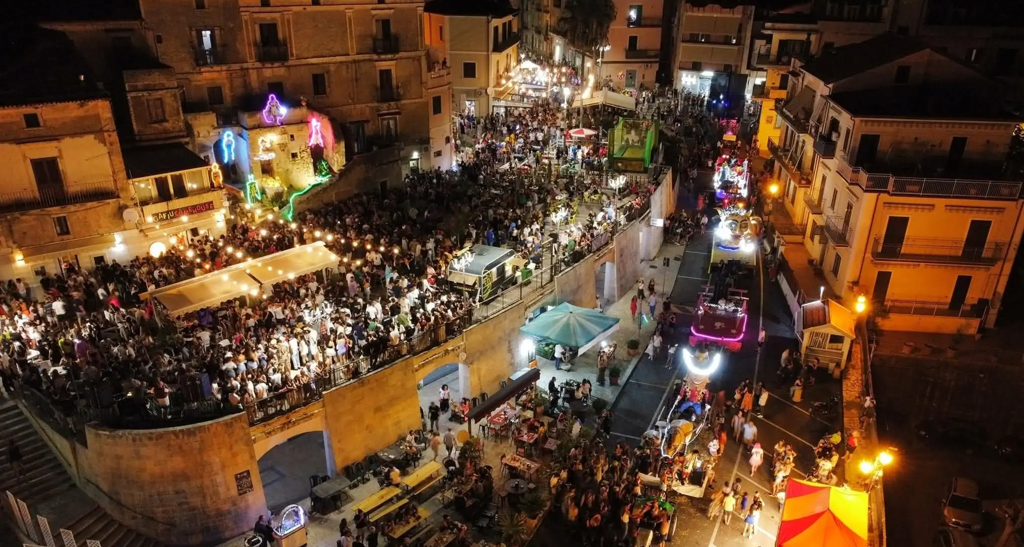 San Lucido, tutto pronto per\u00A0la 34ª edizione de \"A Vulata Sanlucidana\" e del suo storico Carnevale Estivo\n