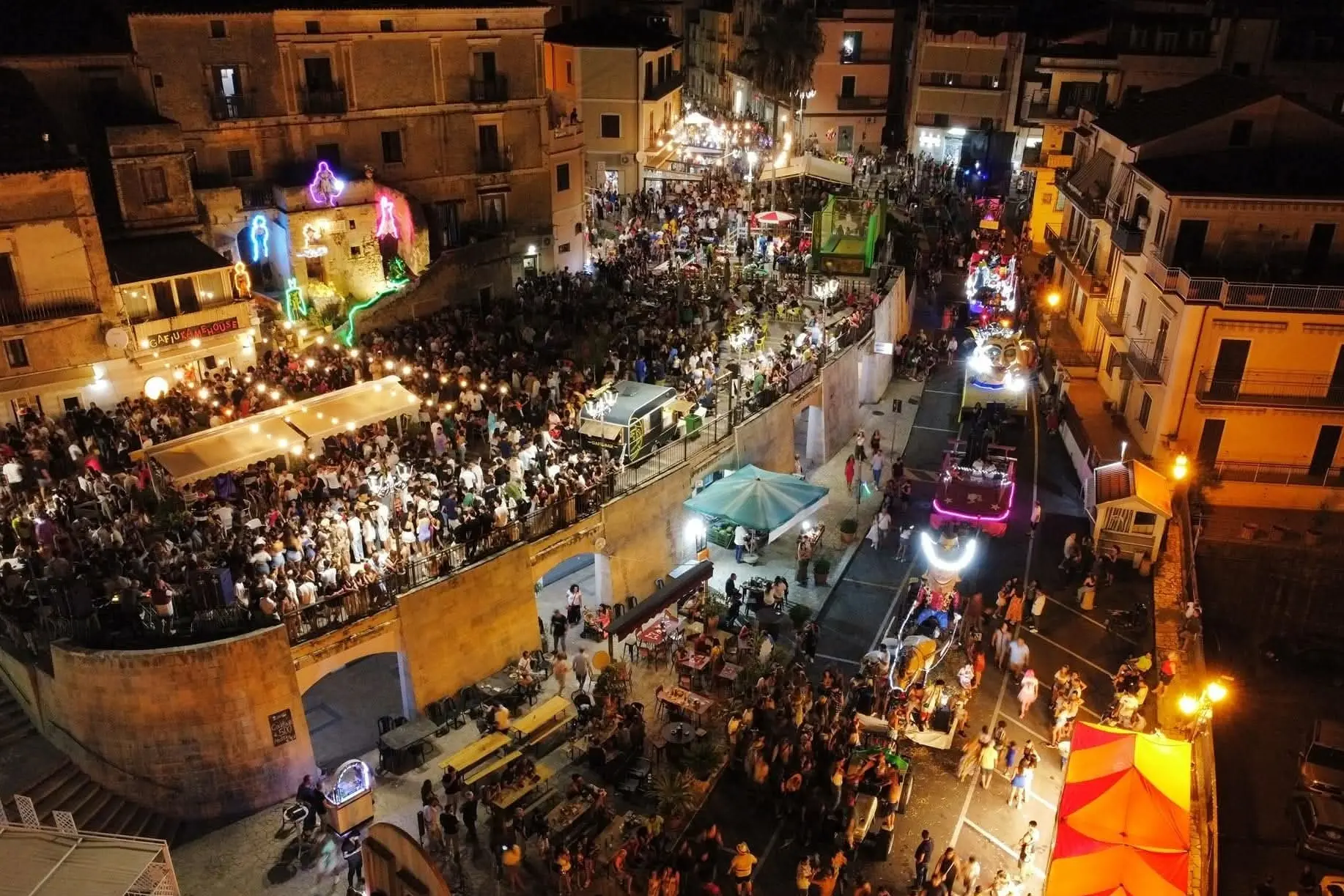 San Lucido, tutto pronto per\u00A0la 34ª edizione de \"A Vulata Sanlucidana\" e del suo storico Carnevale Estivo\n