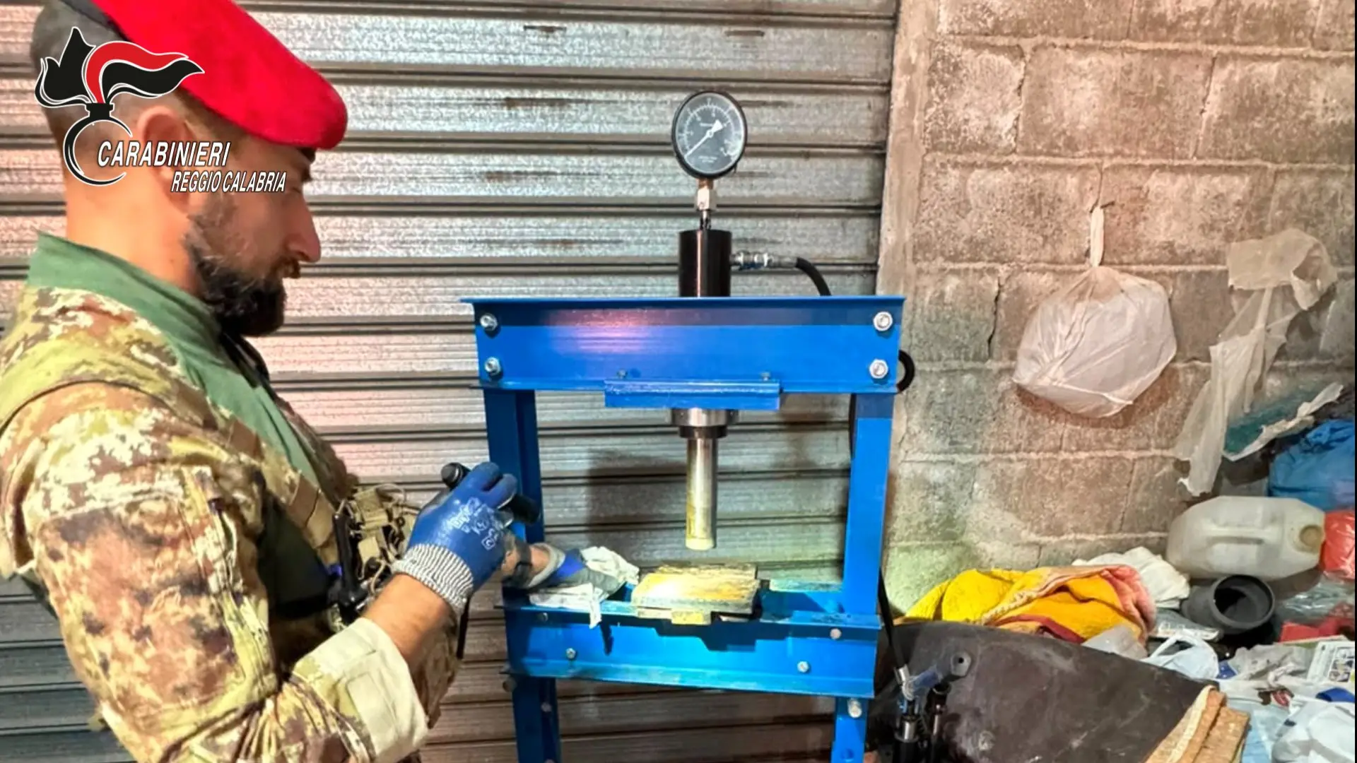 Aspromonte, scoperto un laboratorio della cocaina in un rudere