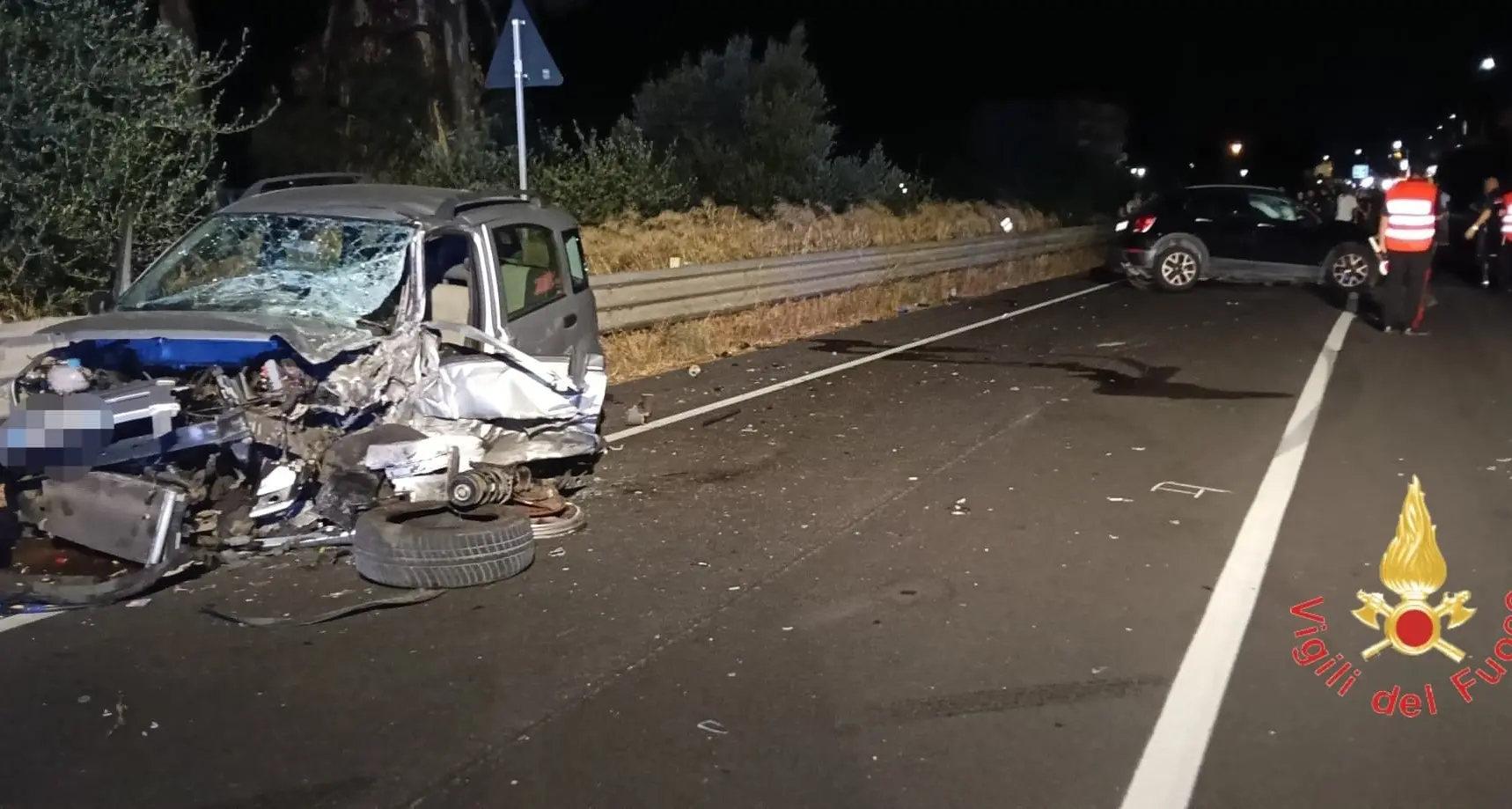 Scontro tra due auto sulla 106 a Sellia Marina:\u00A0morto un giovane, altre due persone ferite\n