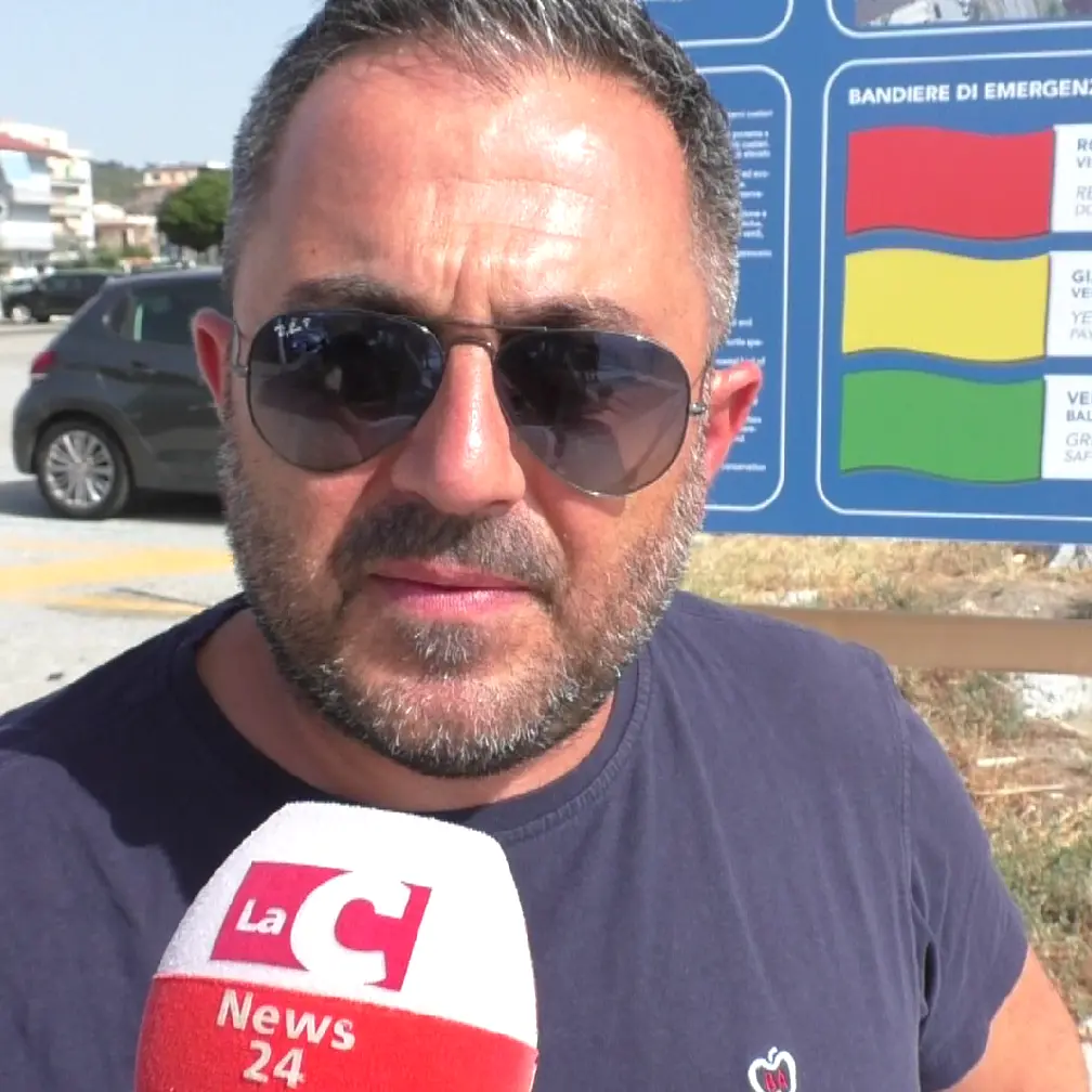 «La Bandiera Blu è un traguardo che ci spinge a investire ancora sulla sicurezza e sull'ambiente»: Falerna rafforza il presidio delle sue spiagge\n