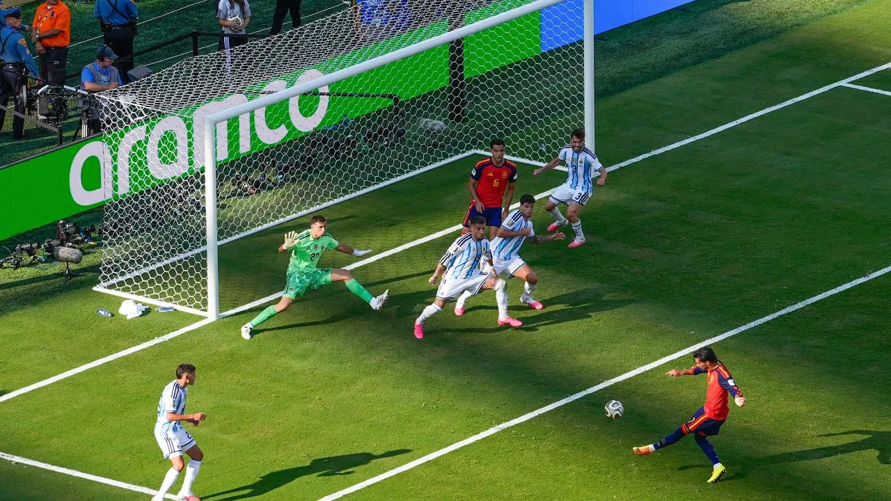 La Spagna è campione del mondo: Ferran Torres ai supplementari condanna l’Argentina che non tira mai in porta, finisce 1-0\n