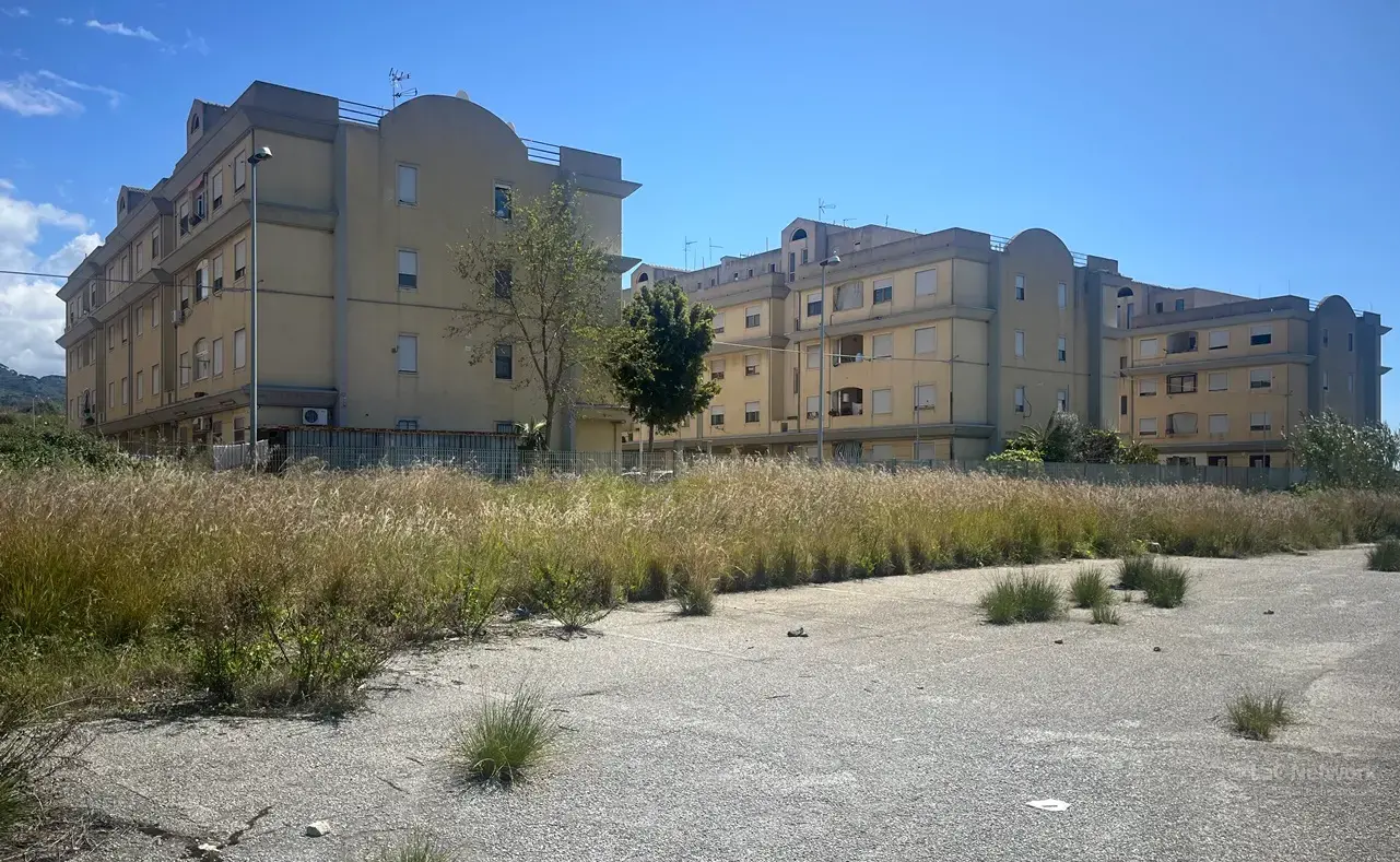 Edilizia sociale in Calabria, Legacoop: «Cantieri fermi e mille alloggi bloccati, a rischio oltre 30 milioni»\n