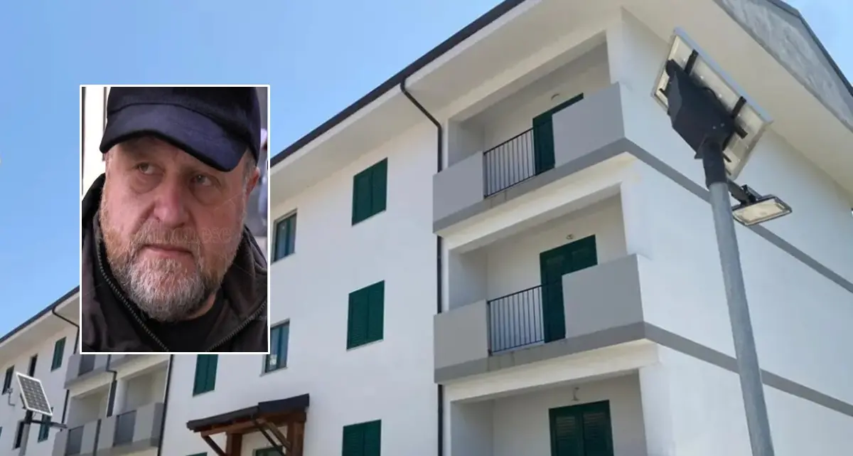 <p>Case popolari a Tropea, c’è la graduatoria ma <span style=\"color:hsl(0, 75%, 60%);\">non vengono assegnate</span>: il testimone di giustizia Pietro Di Costa si rivolge a Prefettura e Questura</p>