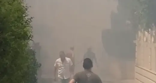 Panico a Lamezia, incendio nei pressi delle case a Sant'Eufemia