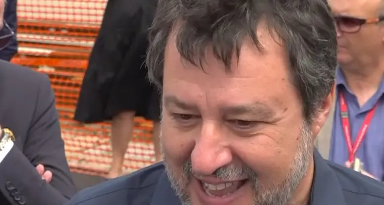 <p>Alta velocità in Calabria, Salvini cerca fondi: «Un miliardo di euro per arrivare fino a Praia a Mare»</p>