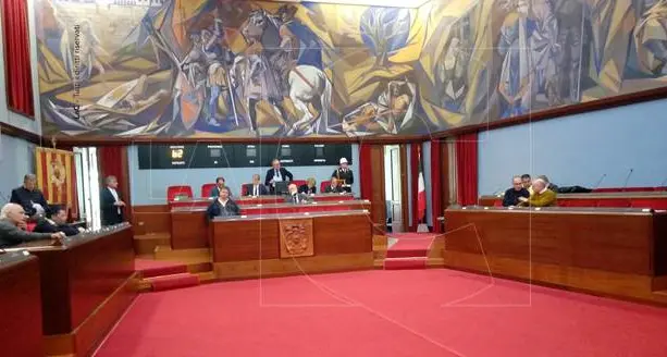 Delibera n. 119: il consiglio comunale ratifica la scelta del nuovo ospedale nell’area Pugliese-Ciaccio.
