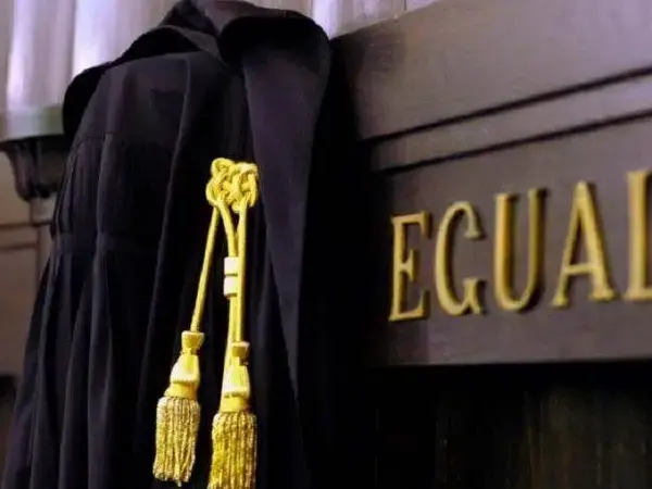 Estorsioni a Vibo, la Procura generale sfida l’ordinanza che ha bloccato il processo: «Obbligo digitale solo dal 2027»