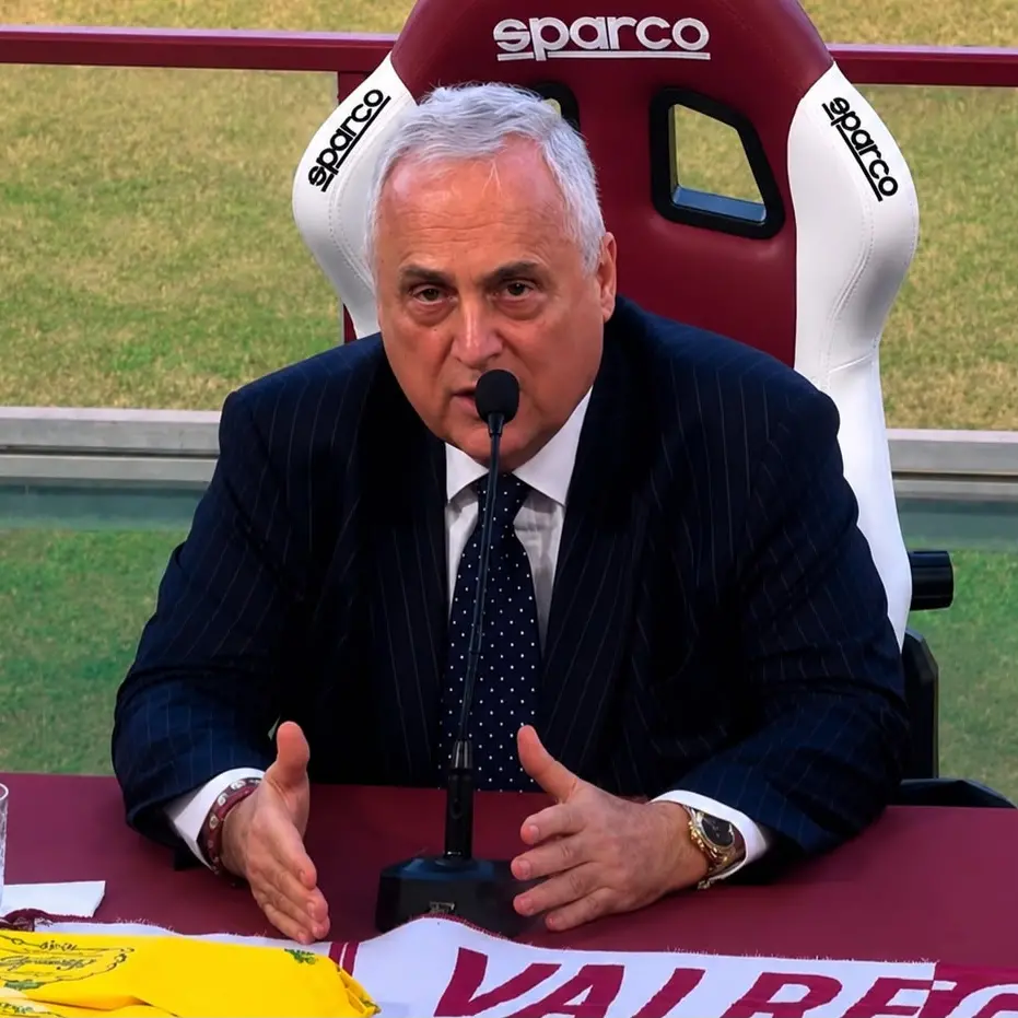 <p>Reggina, al Granillo parte l'era Lotito: «Qui per fare i fatti, senza Cannizzaro sarebbe saltato tutto»</p>