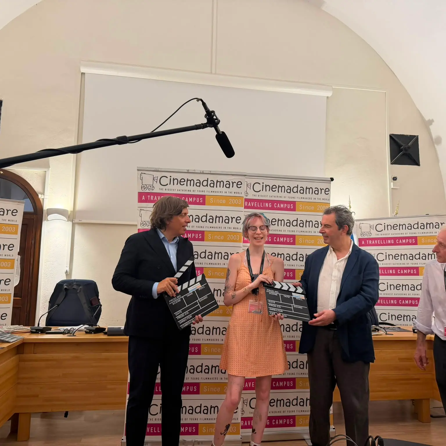 Rocca Imperiale diventa un set internazionale: 60 giovani registi da 40 Paesi raccontano la Calabria\n