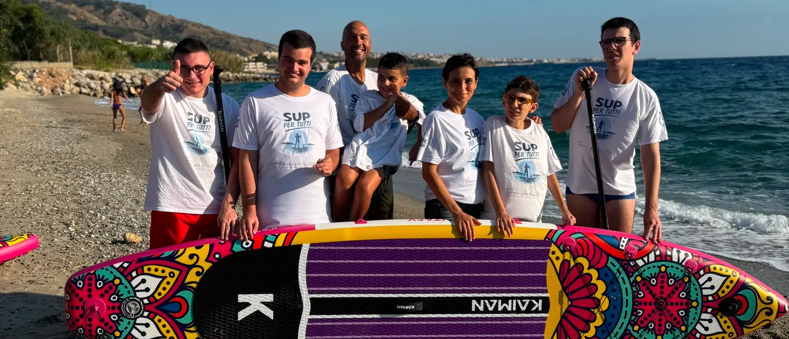 “SUP per Tutti”, quando il mare a Reggio Calabria diventa il luogo dove l'inclusione prende davvero forma