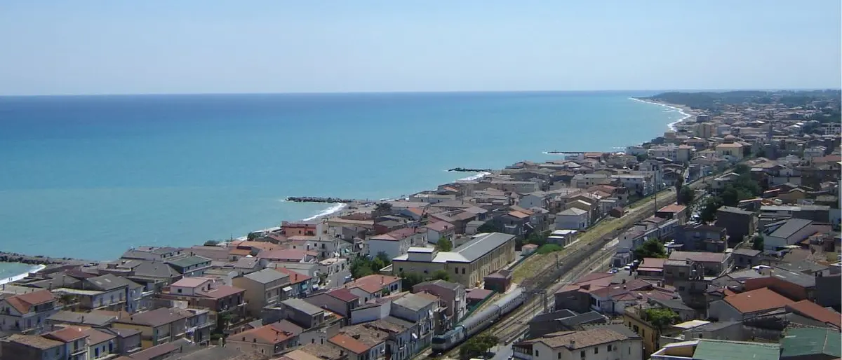 Cariati ripensa il rapporto con l’acqua attraverso il progetto dell’architetto Rocco Marsico\n