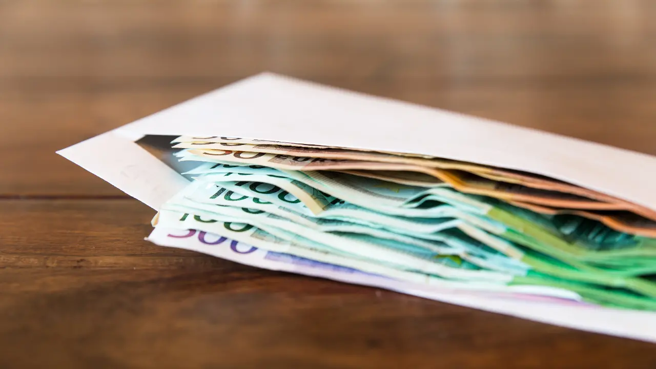Vazzano, chiuse le indagini sugli 850mila euro sottratti dalle casse del Comune: 38\u00A0indagati e 235 mandati di pagamento considerati fittizi\n