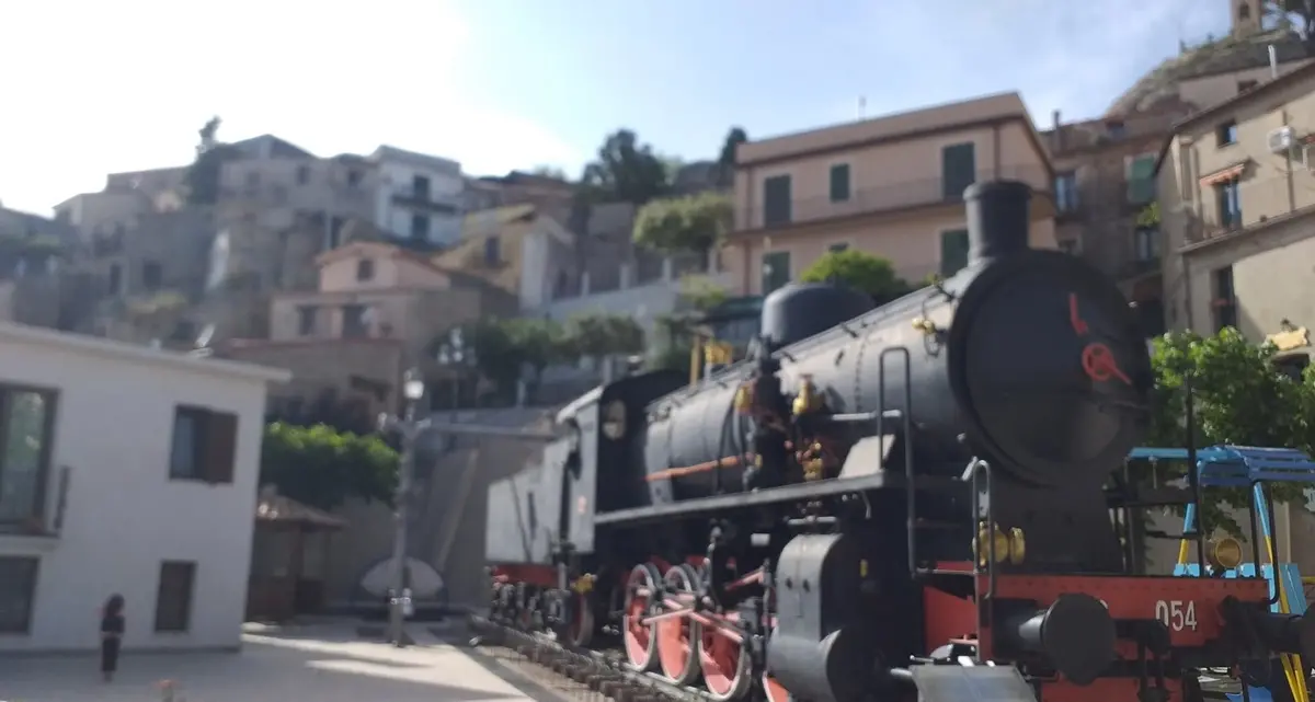 Abitare a Bova conviene: storia, cultura, natura e, oggi, anche vantaggi economici per inquilini e proprietari\n\n\n