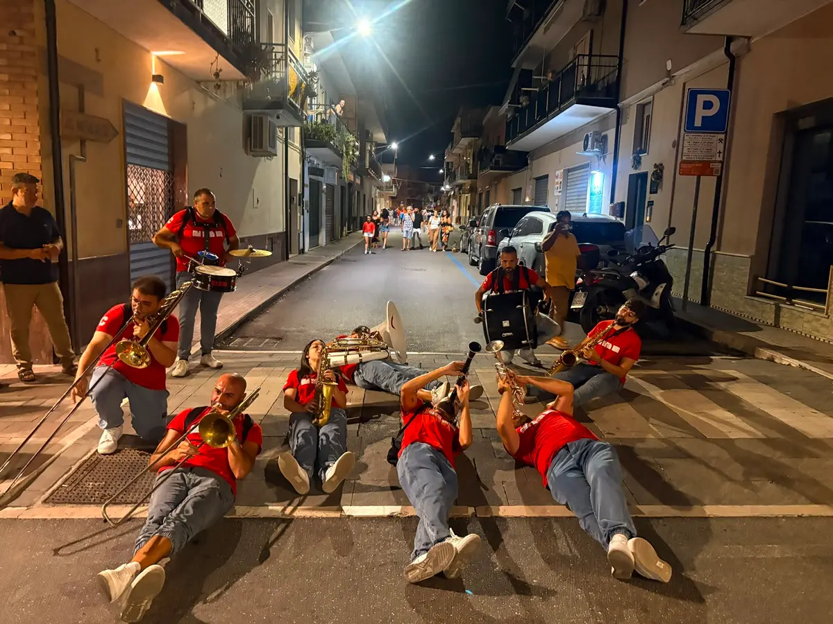 Calastreet Band presenta il Tour 2026, dalla Calabria un nuovo modo di vivere la musica nelle piazze