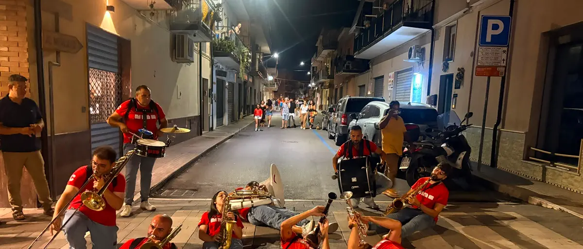 Calastreet Band presenta il Tour 2026, dalla Calabria un nuovo modo di vivere la musica nelle piazze