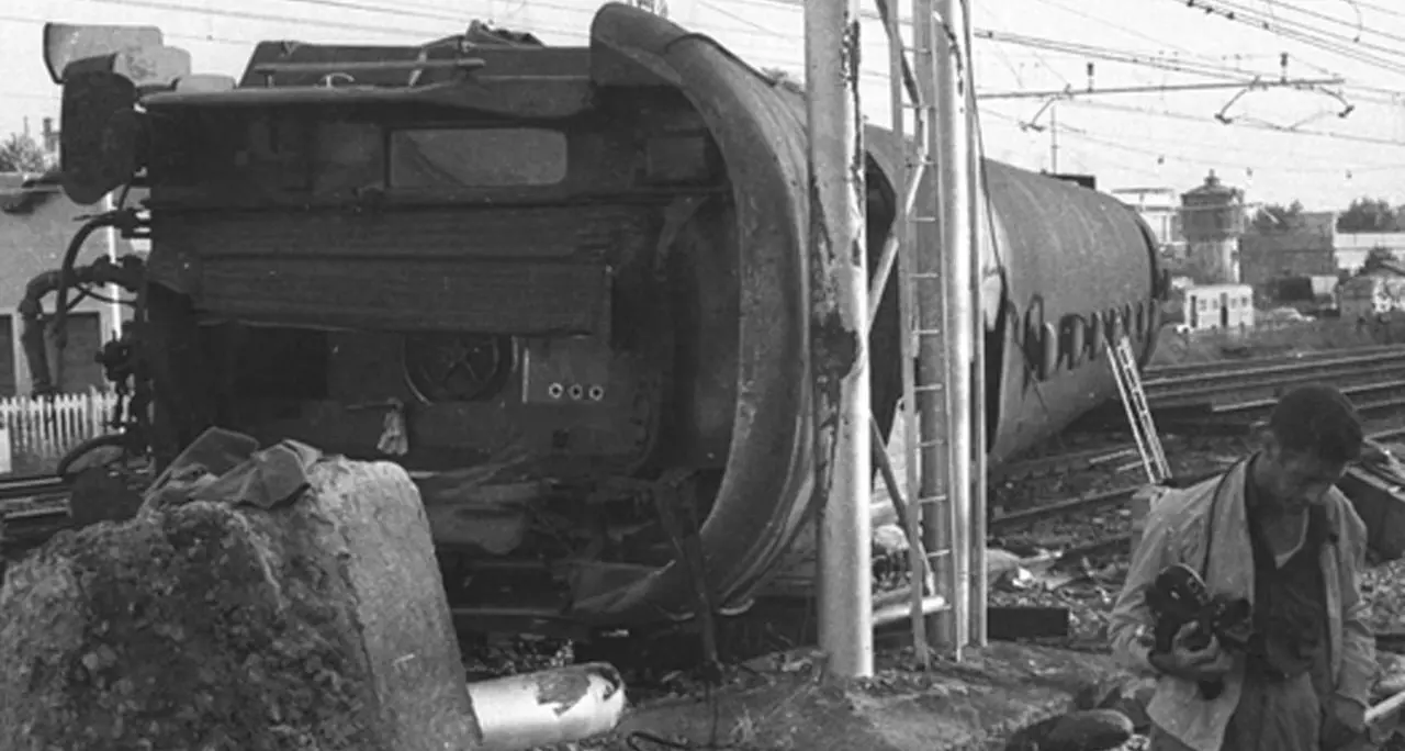 La strage dimenticata di Gioia Tauro: 56 anni fa l'attentato nascosto dietro un falso incidente ferroviario\n