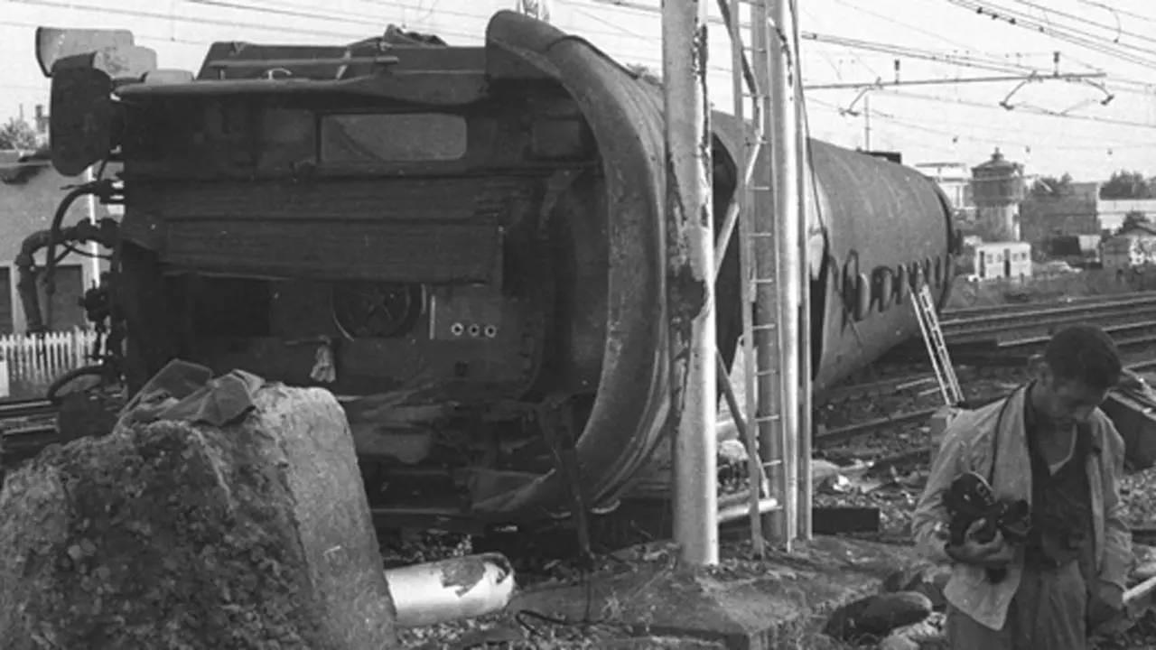 La strage dimenticata di Gioia Tauro: 56 anni fa l'attentato nascosto dietro un falso incidente ferroviario\n