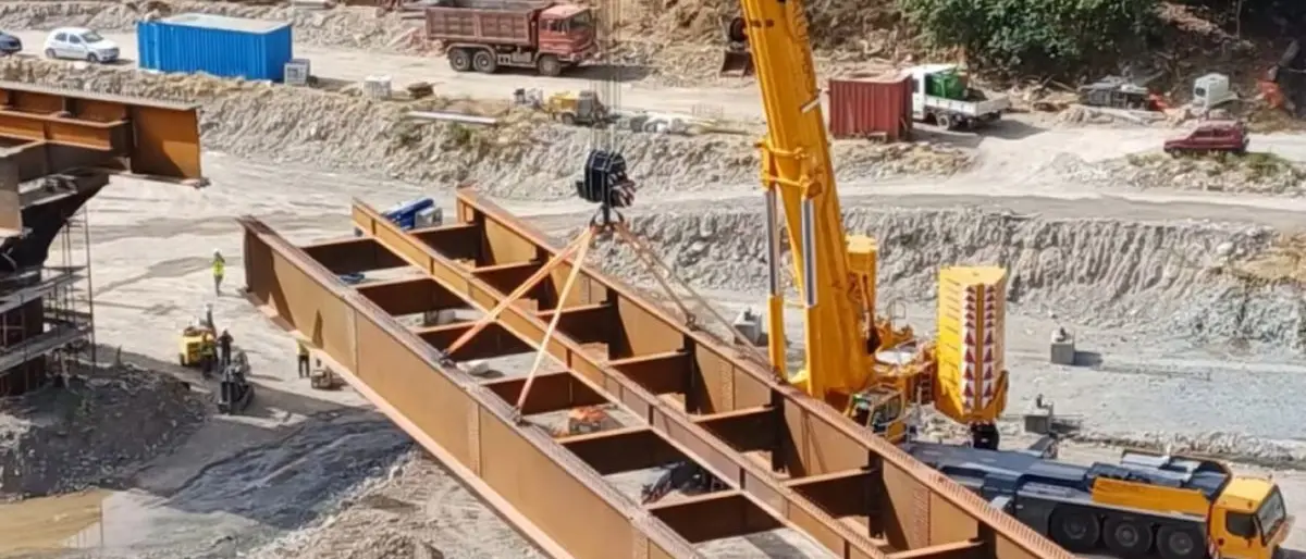 Longobucco, completato il varo dell’impalcato metallico del viadotto Ortiano II sulla statale 177dir | VIDEO\n