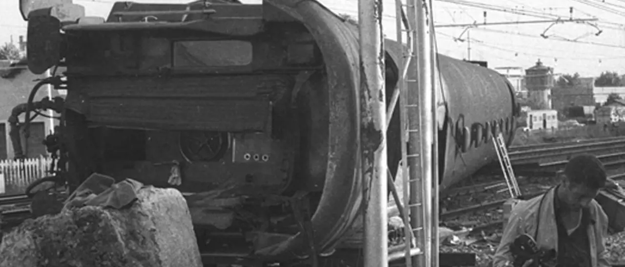 22 luglio 1970, nell'Italia della Strategia della Tensione e dell’eversione neofascista a Gioia Tauro il deragliamento del Treno del Sole\n