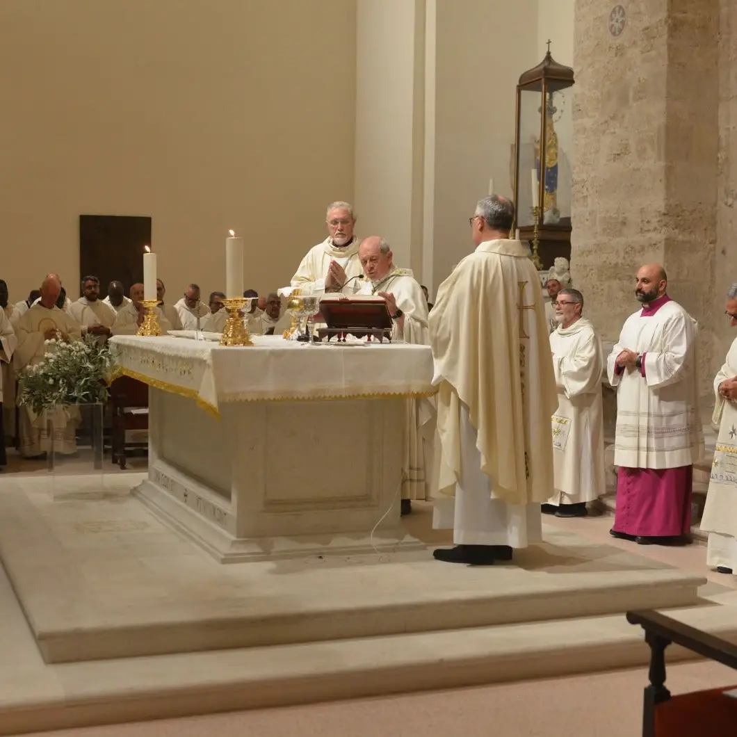 Locri, la Diocesi saluta il vescovo Oliva dopo 12 anni. Sabato l’insediamento di Cesare Di Pietro\n