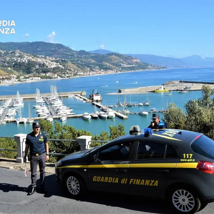 Fiamme gialle scatenate in Calabria: sequestri, lavoratori in nero e droga sulle spiagge cosentine\n