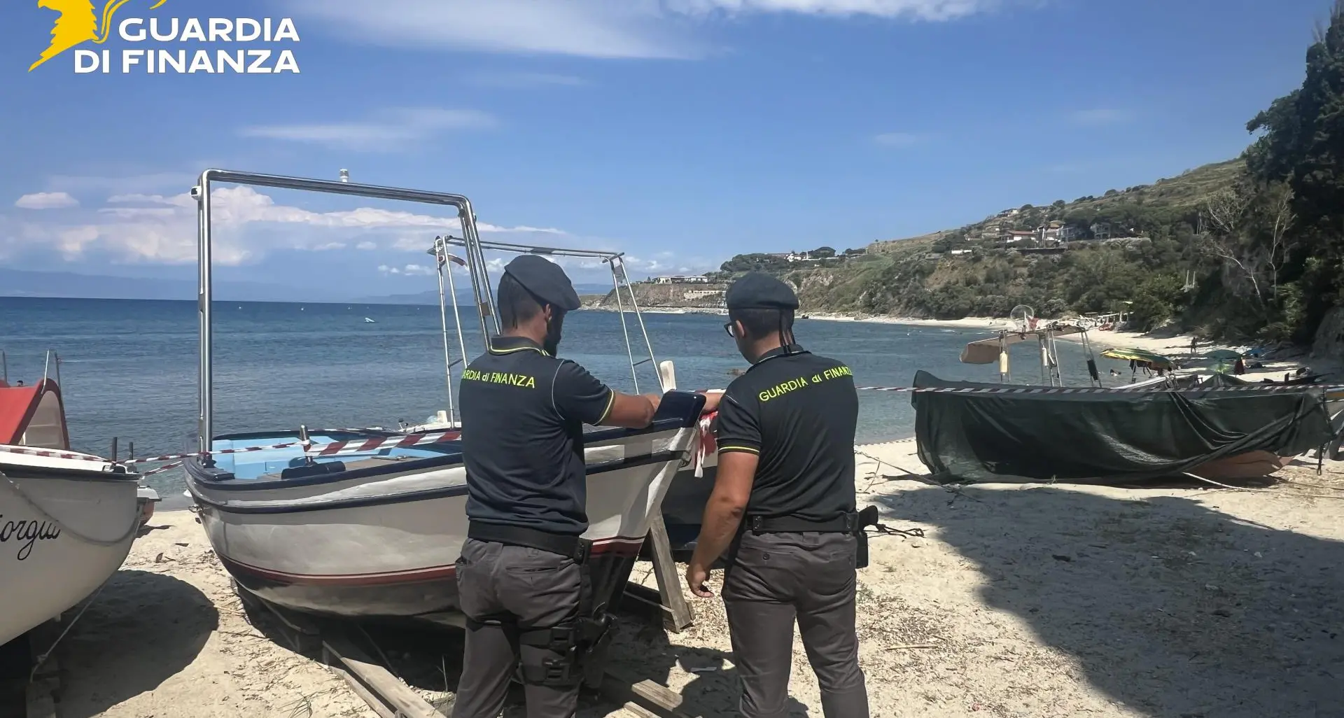 Briatico, dissequestrati 12 natanti al centro di un’operazione della Finanza. L’avvocato: «Concessione ottenuta»\n