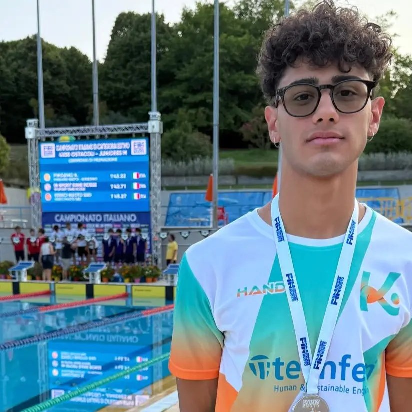Kairos Nuoto Lamezia, Gabriele Mascaro conquista il titolo di Vice Campione Italiano Cadetti nei 200 ostacoli\n