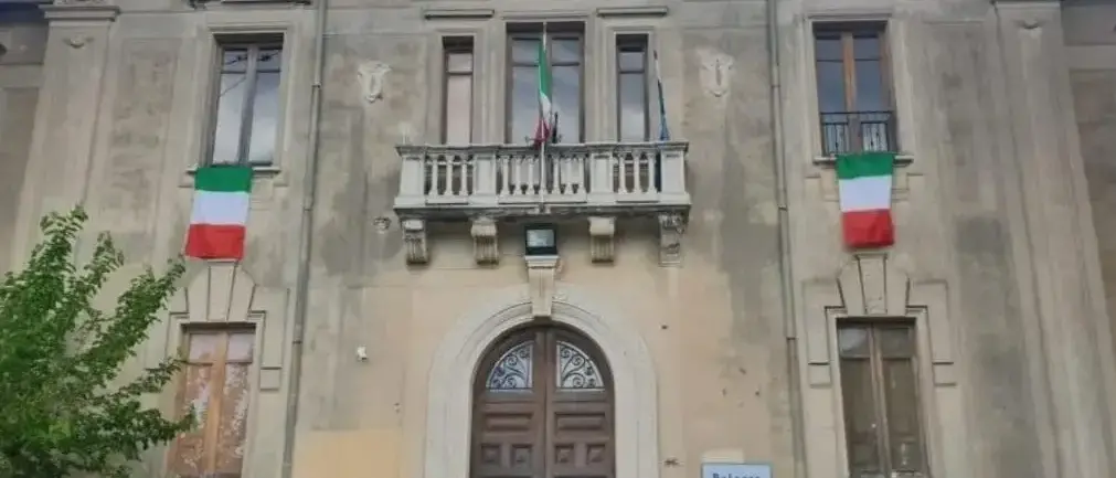 Caulonia,\u00A0divieto di balneazione ridotto da 600 metri a soli 100 metri\u00A0\n