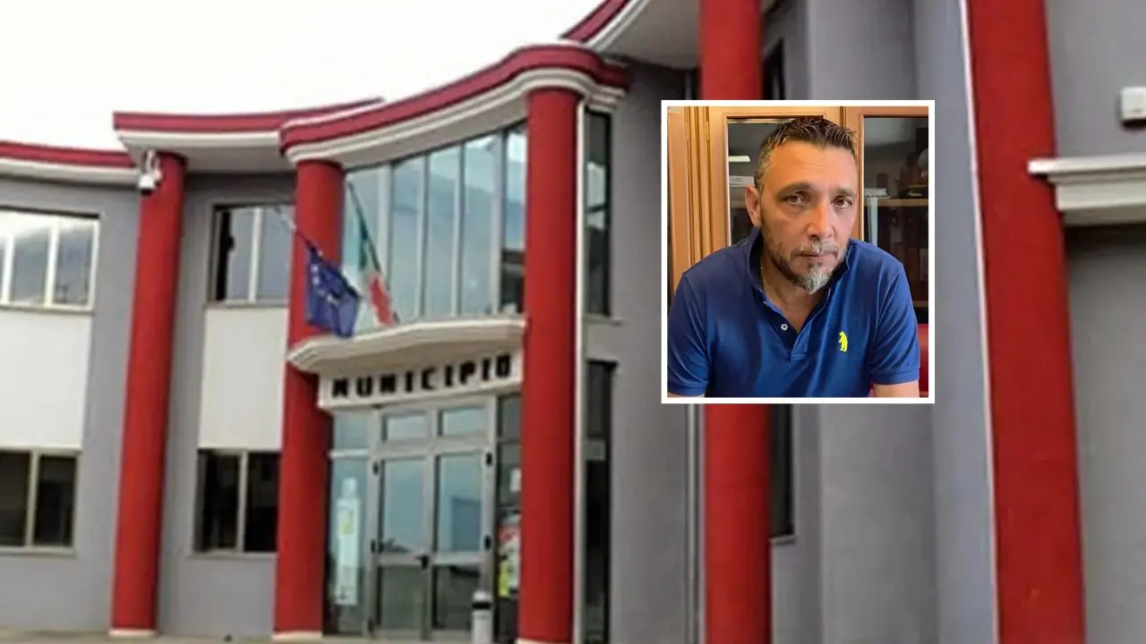 Cinquefrondi dovrà affrontare una grossa sentenza sul pagamento dell’acqua. Il sindaco: «Rischi per la tenuta dell'ente»\n