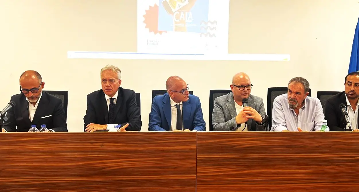 Il Festival\u00A0delle alici del Tirreno cosentino scalda i motori: a Fuscaldo tutto pronto per il grande evento\u00A0\n