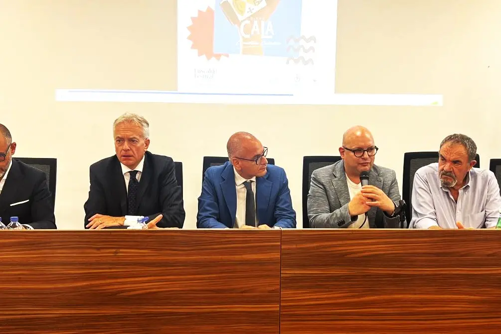 Il Festival\u00A0delle alici del Tirreno cosentino scalda i motori: a Fuscaldo tutto pronto per il grande evento\u00A0\n