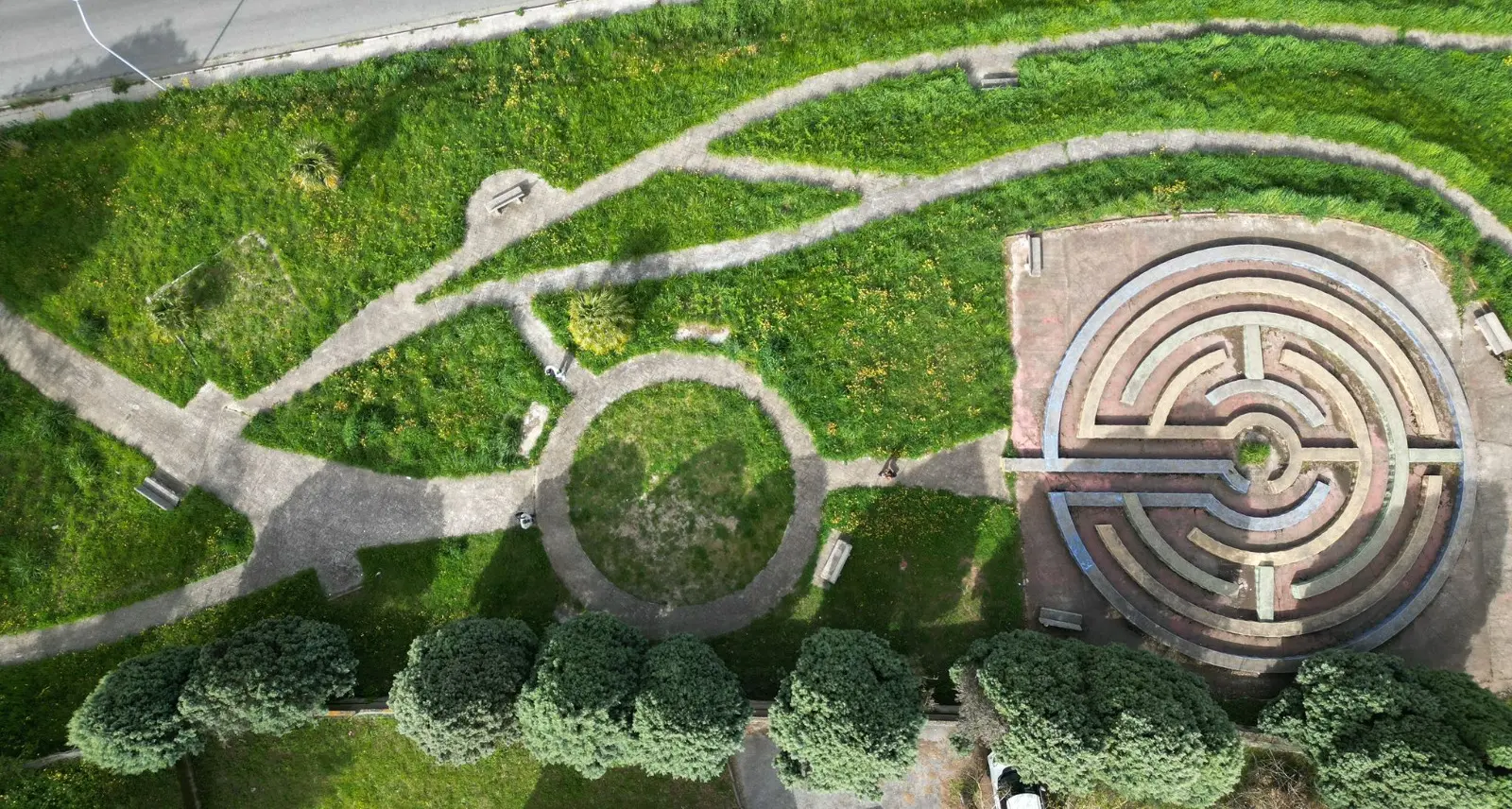Vibo, l’arte urbana ridisegna viale delle Accademie Vibonesi: ecco il progetto\u00A0per la rigenerazione dell’area verde\n
