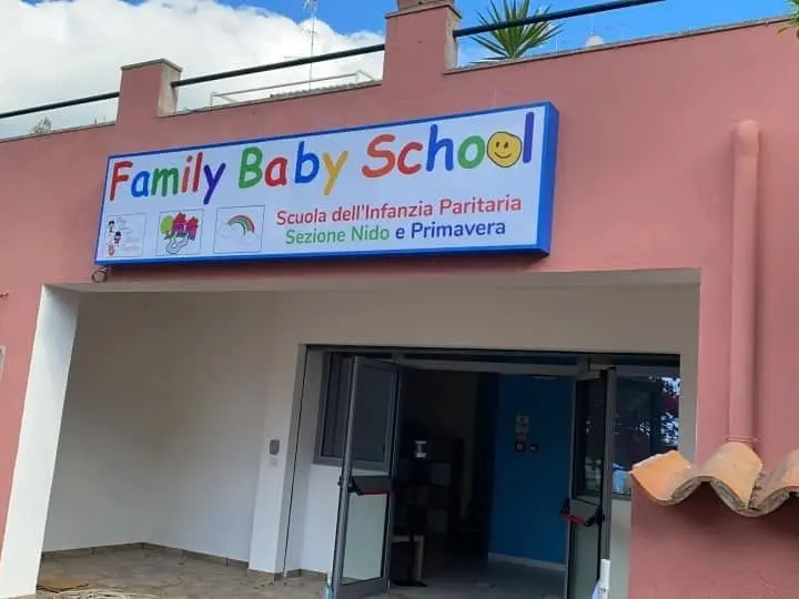 Asilo di Tropea, l’Asp indaga sulla morte del bimbo: «Batterio killer possibile, ma cerchiamo certezze. Gli altri stanno bene»