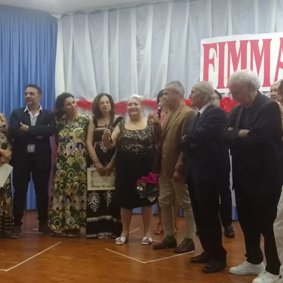 Palmi, in scena “Fimmana” la commedia musicale tratta dal libro della scrittrice-giornalista Caterina Sorbara\n