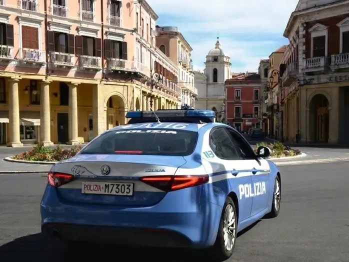 Fondi del sindacato usati per spese personali: sequestri e tre indagati (tra cui un ex segretario) a Crotone – NOMI