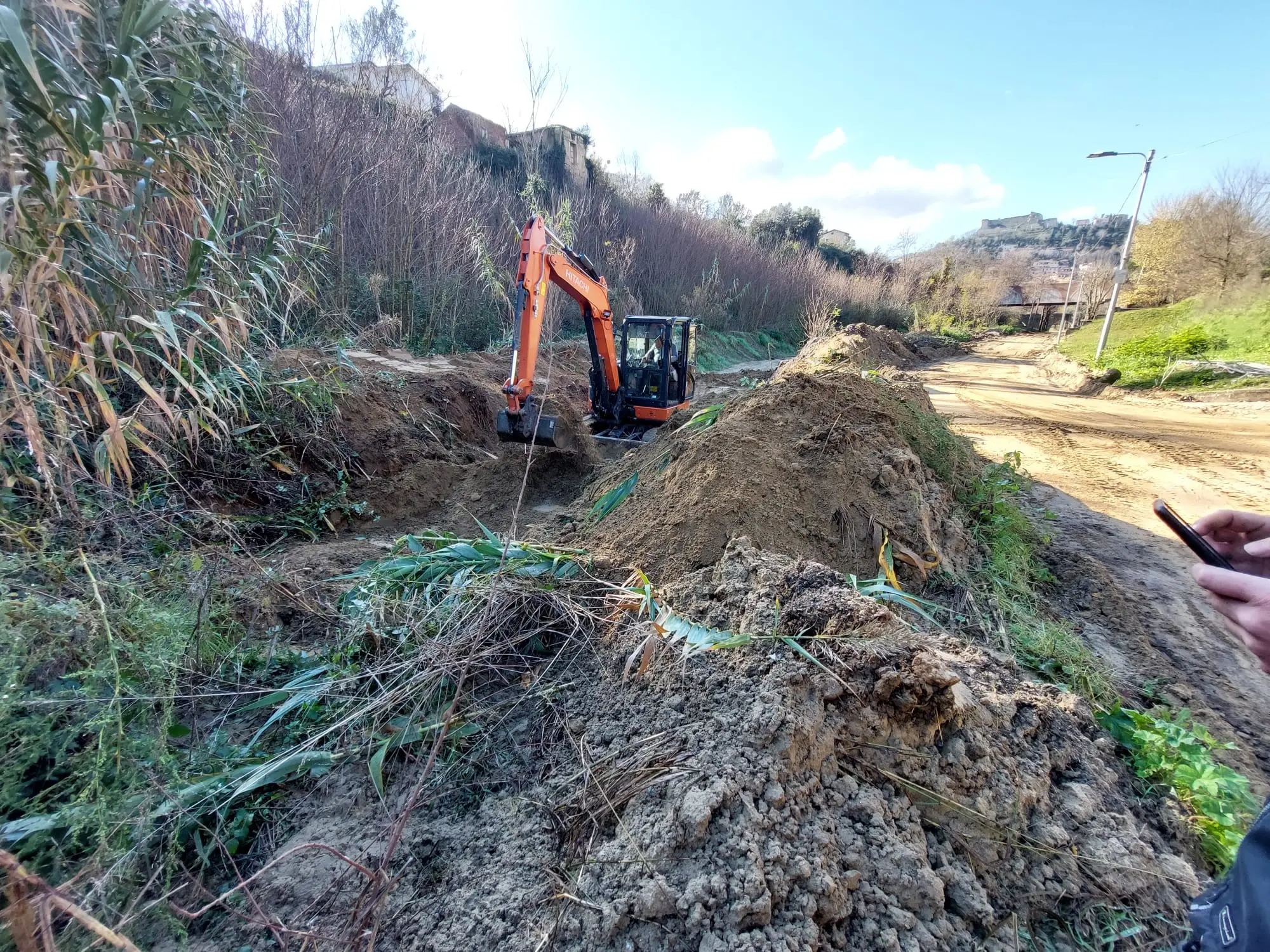 Cosenza, il Comune chiede a Calabria Verde la pulizia di Crati e Busento prima dell'inverno\n