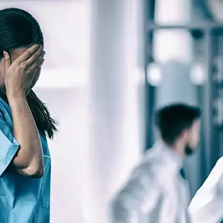 L'infermiera che aspetta la graduatoria e il silenzio di Azienda Zero: quando l'opacità diventa disuguaglianza\n