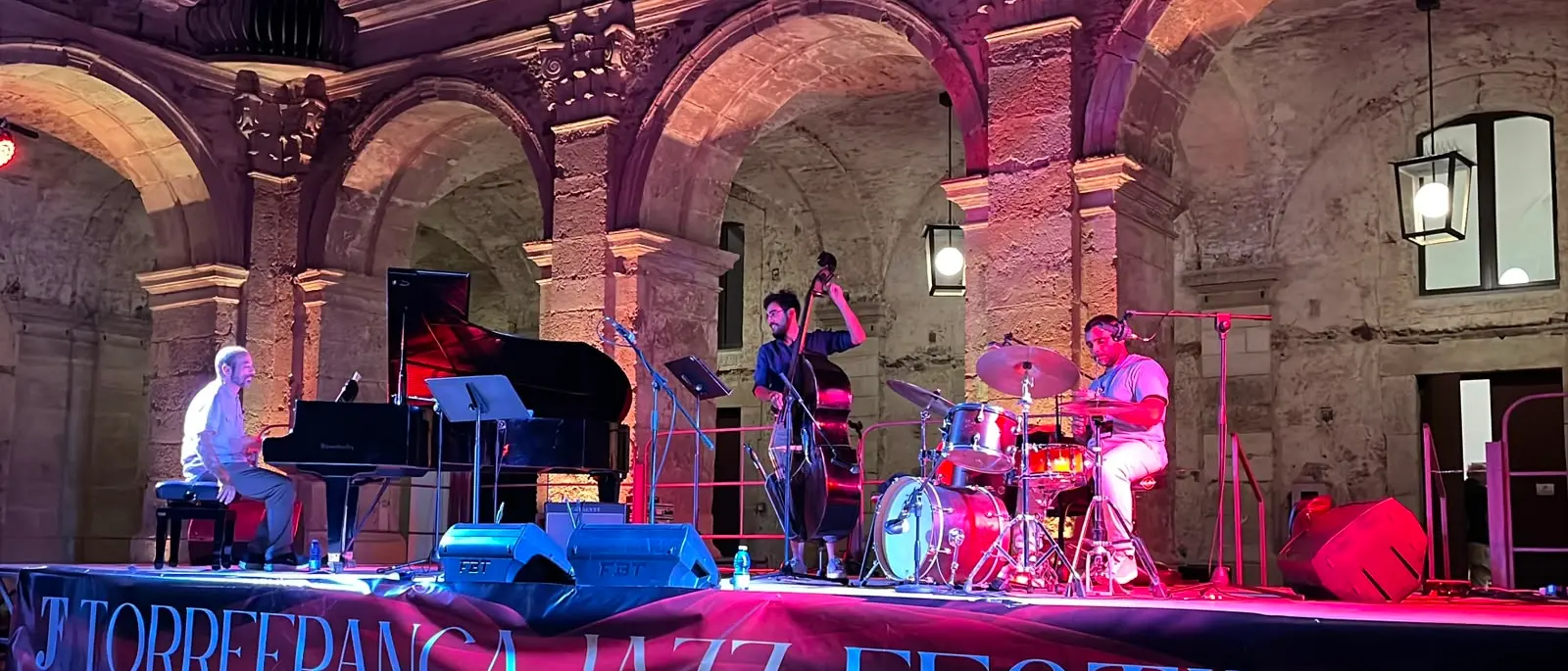 Vibo, il\u00A0Torrefranca Jazz Festival chiude col botto: Mario Venuti protagonista del penultimo appuntamento\n