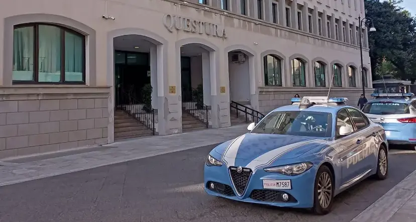 ’Ndrangheta, tre ultrà\u00A0della Reggina indagati per estorsione alla vecchia dirigenza: Daspo per cinque anni\n