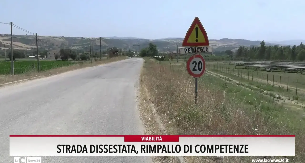 Strada dissestata, rimpallo di competenze