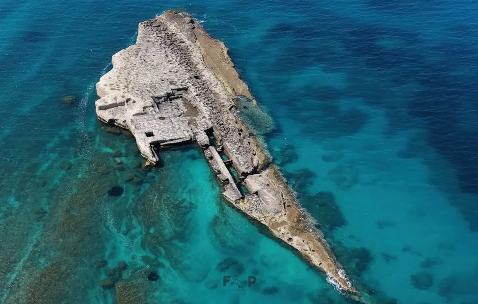 Il murenarium di Sant'Irene a Briatico, il tesoro romano nascosto tra le acque della Costa degli Dei\n