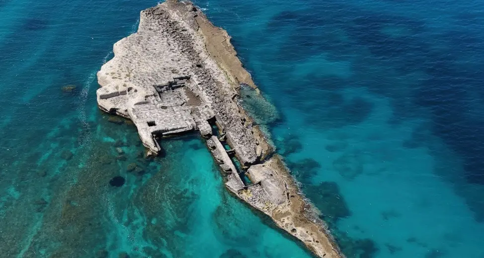 Il murenarium di Sant'Irene a Briatico, il tesoro romano nascosto tra le acque della Costa degli Dei\n