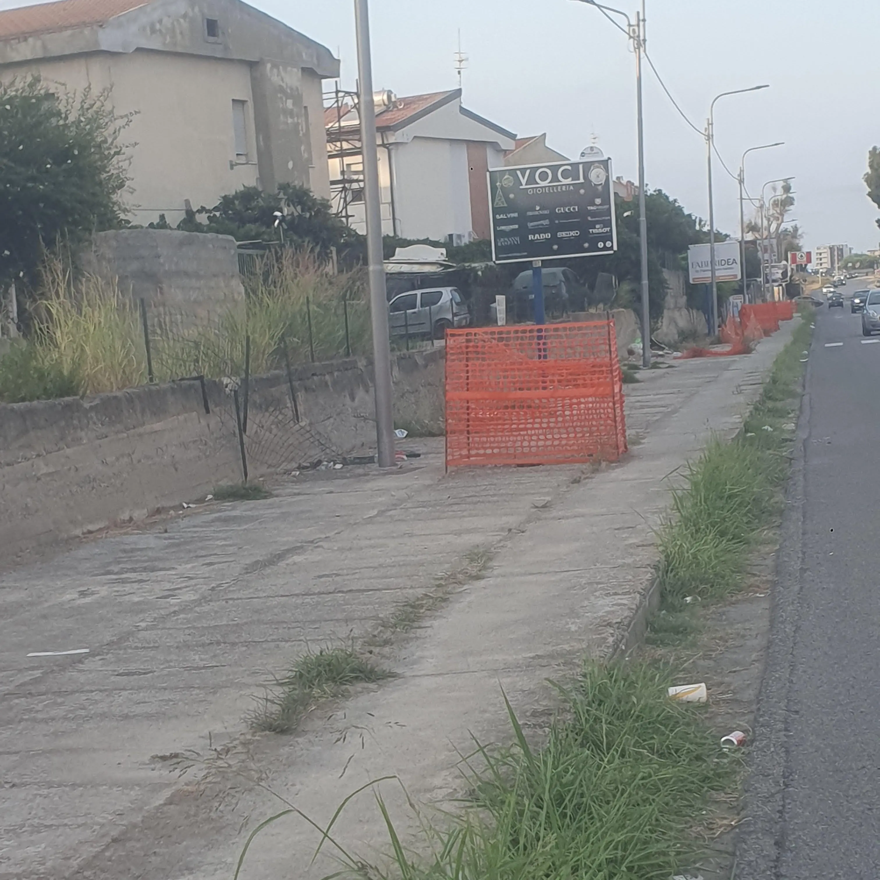 Degrado a Lido, Riccio: «Happy Birthday a Viale Crotone: i “pollai”\u00A0arancioni diventano maggiorenni»\n