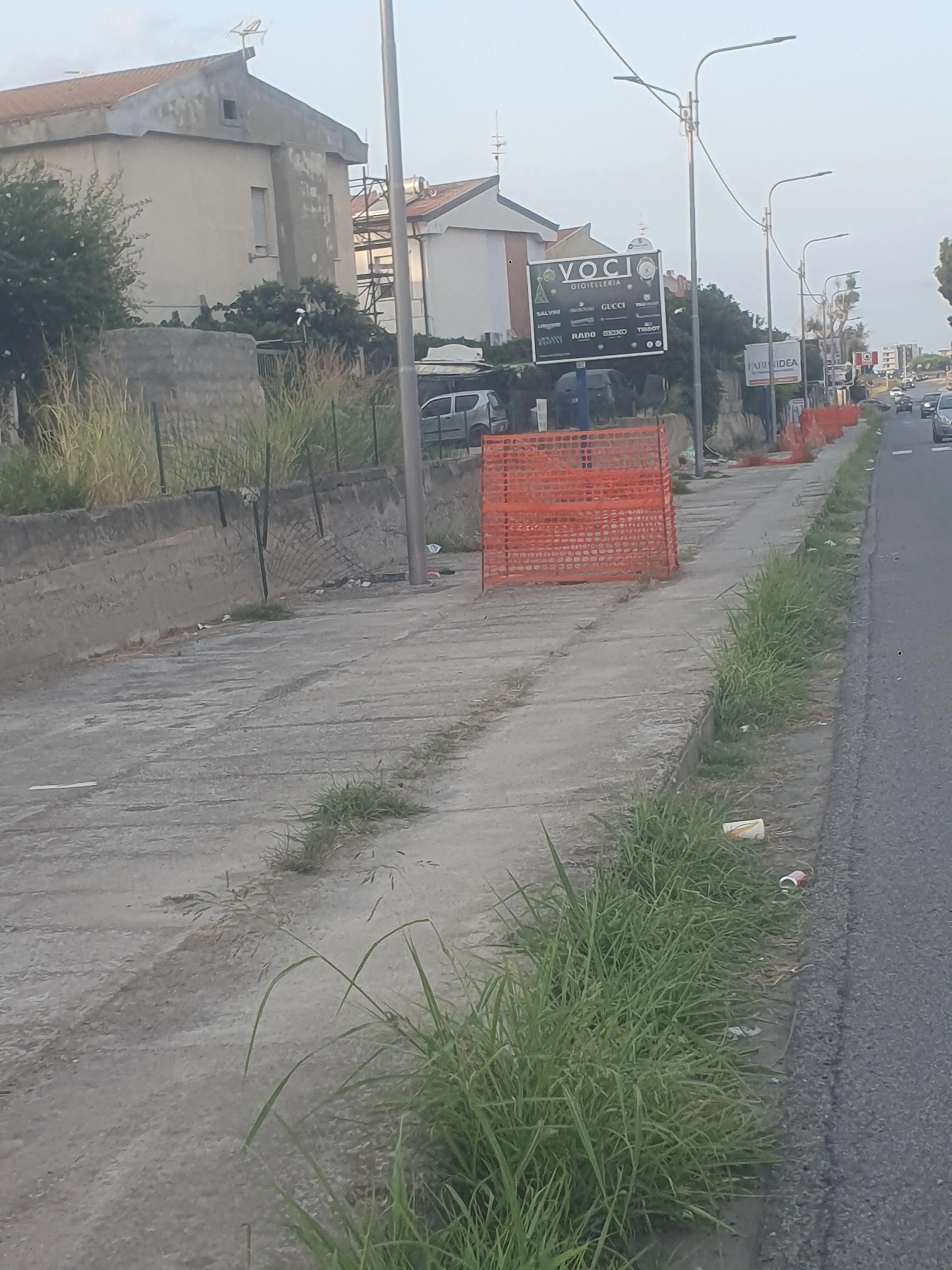 Degrado a Lido, Riccio: «Happy Birthday a Viale Crotone: i “pollai”\u00A0arancioni diventano maggiorenni»\n