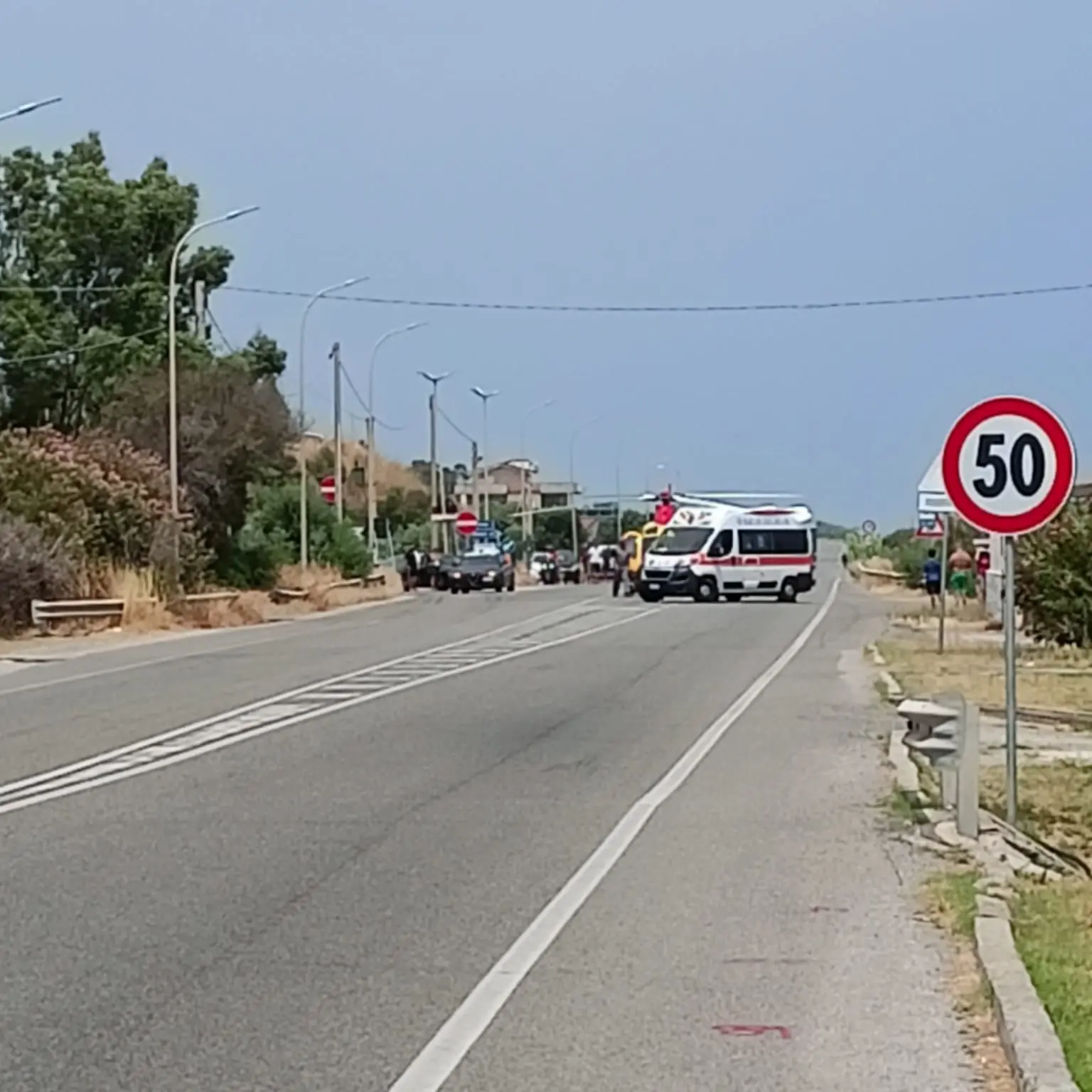 <p>Tragedia sfiorata col kitesurf a Camini, il vento spezza i cavi della vela: giovane sbalzato sulle onde</p>