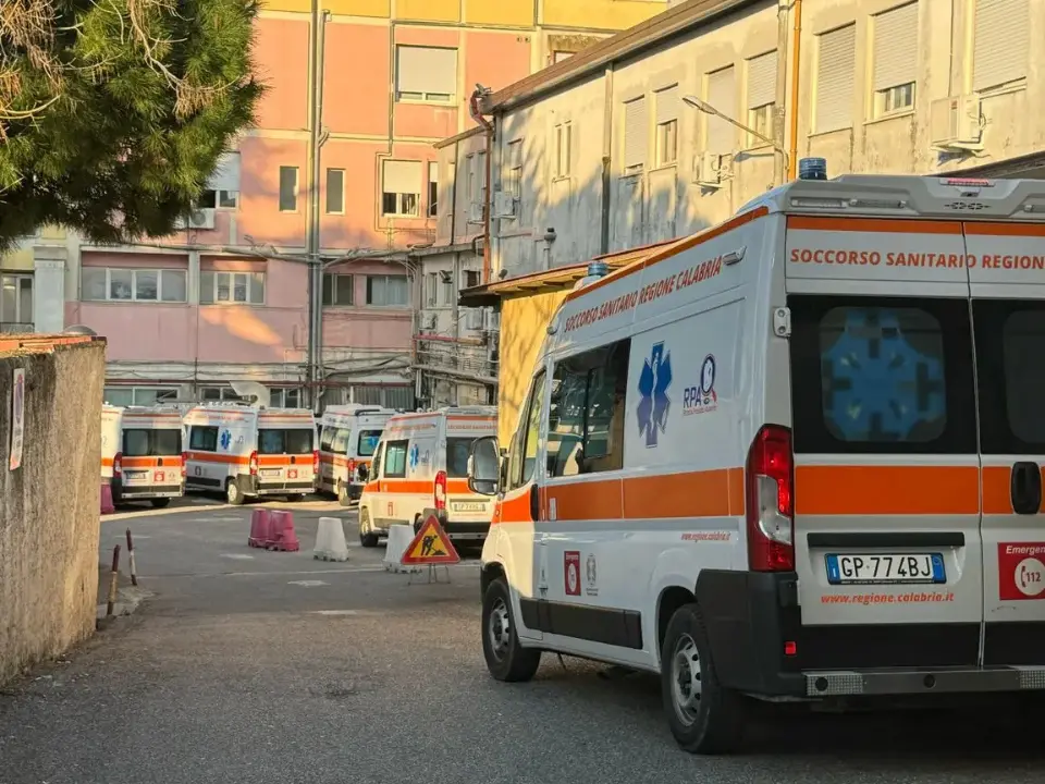 118 nel Vibonese, il sindaco di Serra San Bruno lancia l’allarme: «Ad agosto un centinaio di turni scoperti»