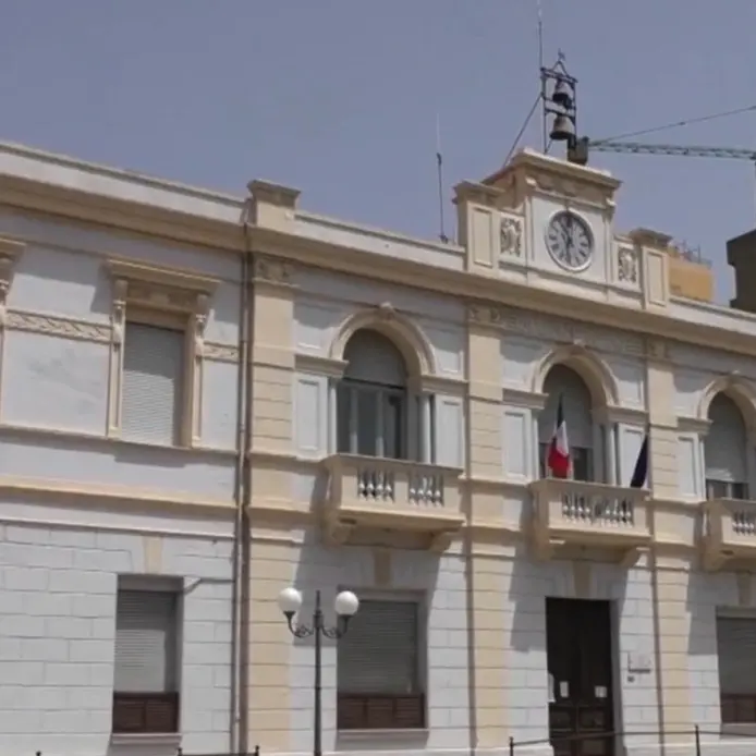 <p>Villa San Giovanni, il Pd: «Oltre 21 milioni di debiti gravano sui cittadini. Serve un intervento del Governo»</p>