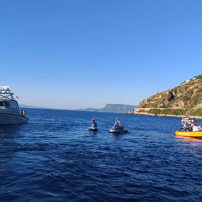 Sicurezza della balneazione e della navigazione da diporto, controlli\u00A0della Polizia tra Villa,\n\nScilla e Bagnara Calabra\n