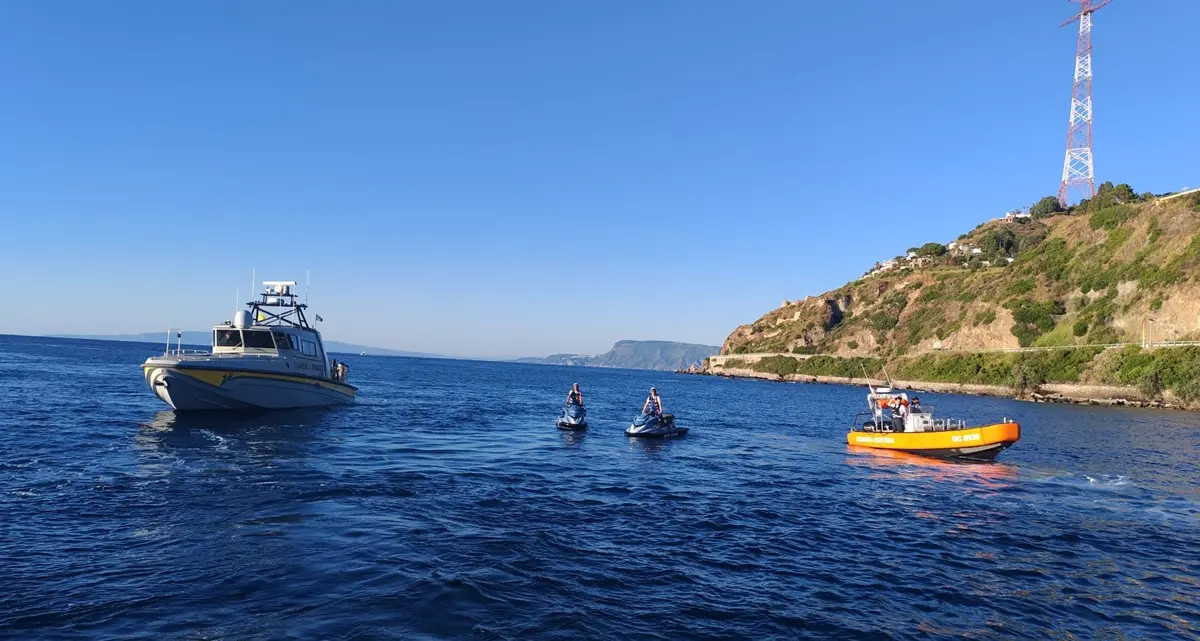 Sicurezza della balneazione e della navigazione da diporto, controlli\u00A0della Polizia tra Villa,\n\nScilla e Bagnara Calabra\n